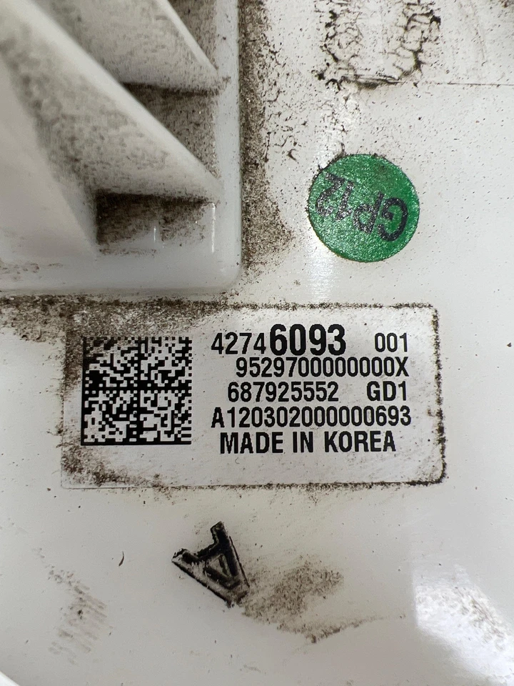 Conjunto de bomba de combustible Chevy Trailblazer AWD 21-23 OEM 42746098 Foto 3 de 4