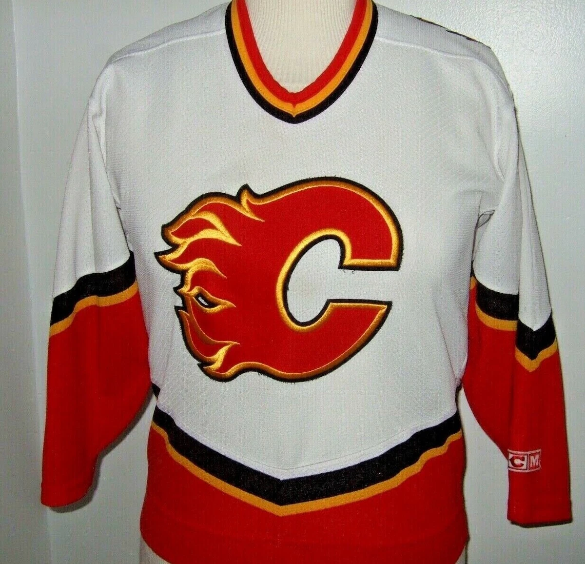 calgary flames jersey retro