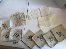 VINTAGE LOT of 12 Embroidered Napkins / Handkerchiefs F3