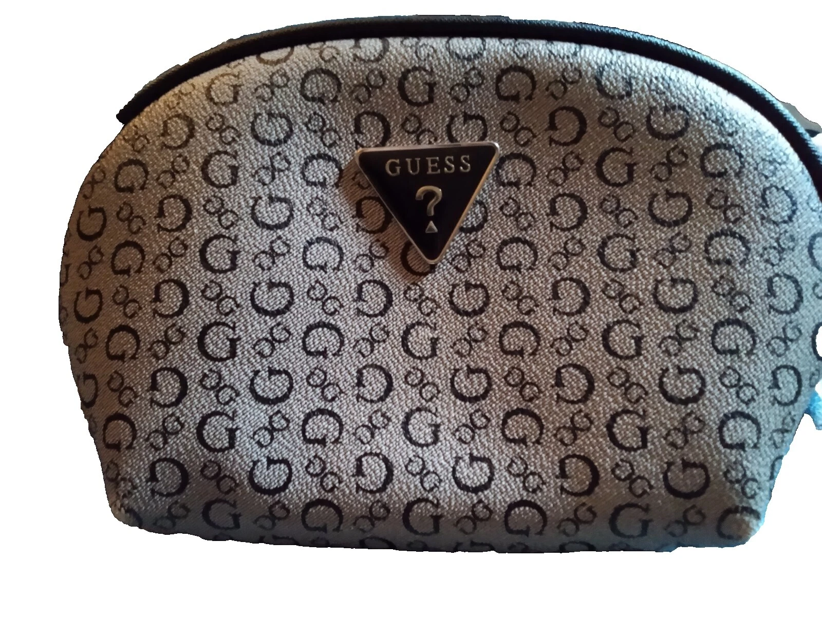 Bolsos y estuches de maquillaje de cuero GUESS