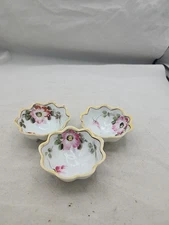 Antique Set Of 3 Handpainted Porcelain Salt Cellars Nut Bowls Footed Nippon