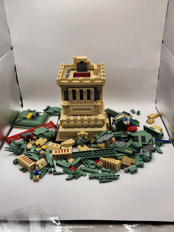 Bricks & walls pieces 0f Legos  from statue of liberty .Pre-owned  & marked  - Image 3 of 4