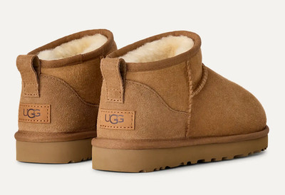 MSRP $160 - UGG Classic Mini Bootie Size 7 Adult Flat Heel - FREE SHIPPIING