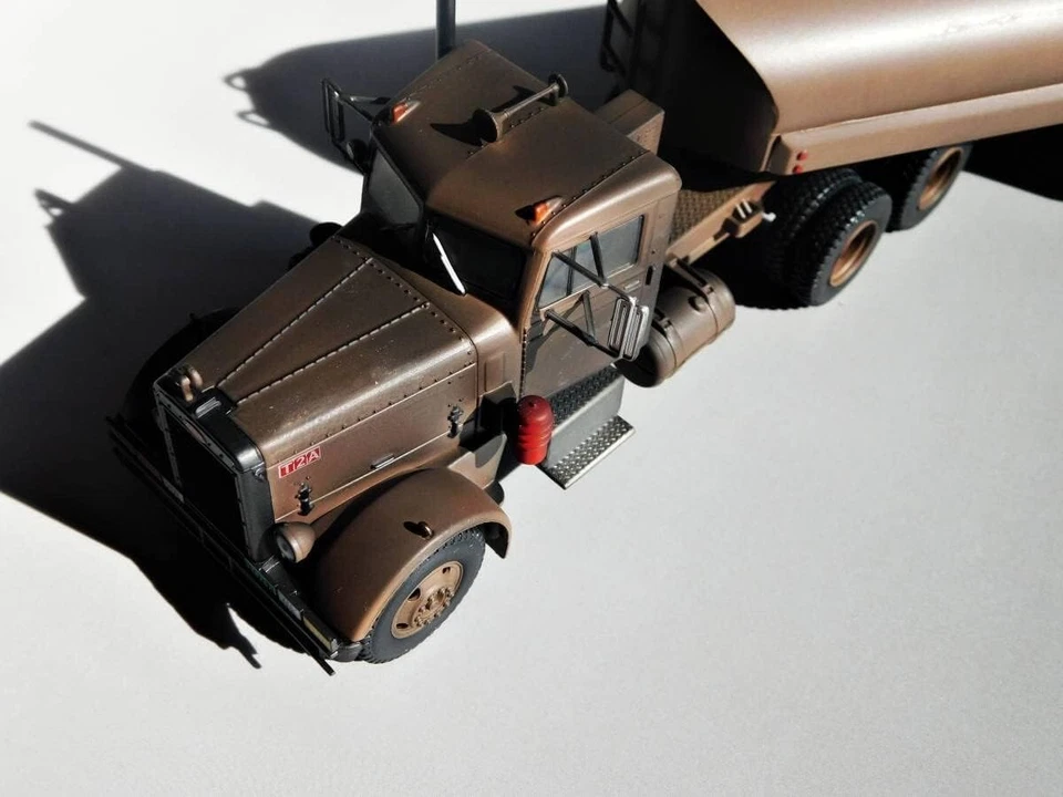 Remolque tanque doble Altaya Peterbilt 281 (1957) 1/43 modelo diecast coche miniatura Foto 3 de 4