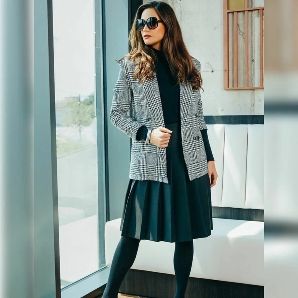 LF the brand Love Women's Size Medium 6-Button Gray Houndstooth Blazer - Image 2 of 4