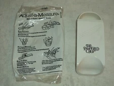 The Pampered Chef Adjustable Dry Measuring Cup 1/4 To 1 Cup Kitchen Baking Tool 