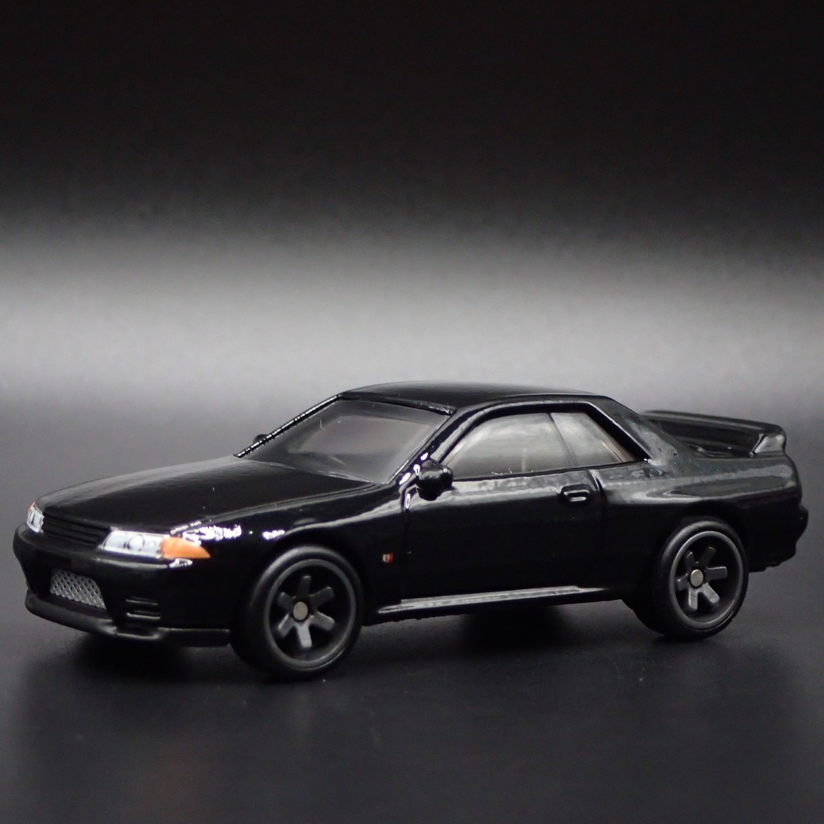 【同梱不可】 R32 BNR32 GTR SKYLINE NISSAN 1989-1994 BLACK SCALE 1:64 ミニカー