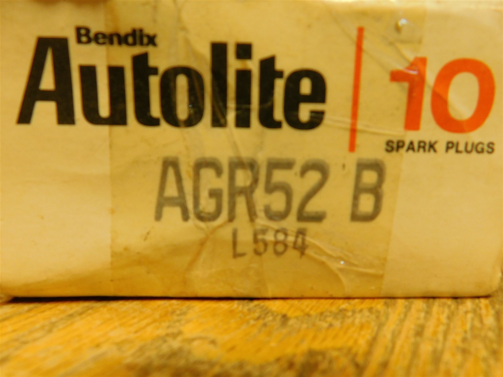 NEW NOS 1976 FORD F100 BRONCO ECONOLINE 302 V8 ENGINE SPARK PLUGS SET OF 10PCS