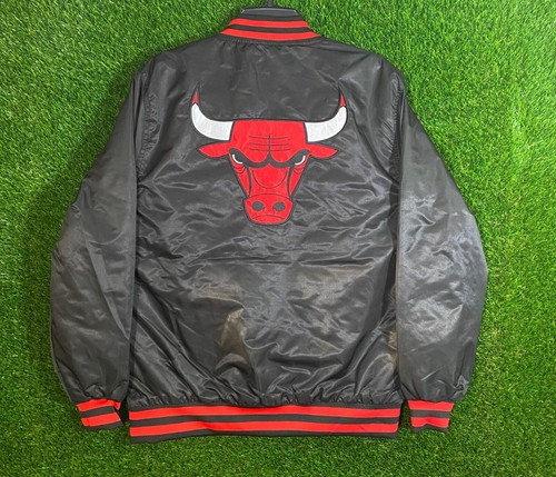 Giacca NBA Ultra Game Uomo M Chicago Bulls Bomber Varsity Snap Up Prezzo al pubblico consigliato $125 - Foto 2 di 7