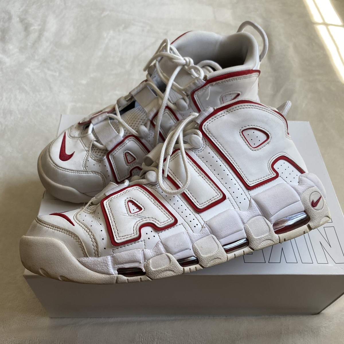 靴 NIKE AIR MORE UPTEMPO White Varsity Red Air More Uptempo 'White and Varsity Red' Release Date. Nike