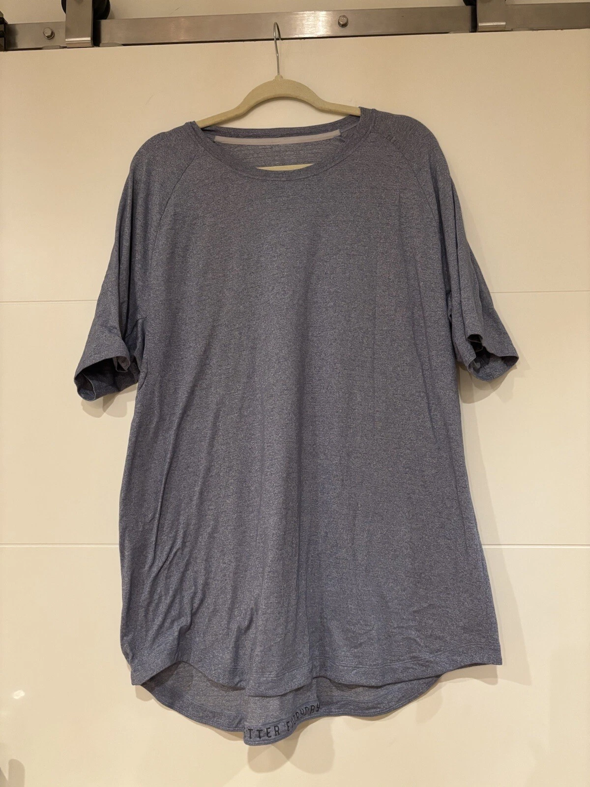 Lululemon Metal Vent Tech T Shirt Men’s Size X-Large Gray/Purple