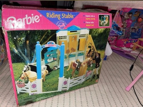 NEW Barbie Riding Stable #18428 Horse Corral Fence Play Set Mattel 1998 Vintage