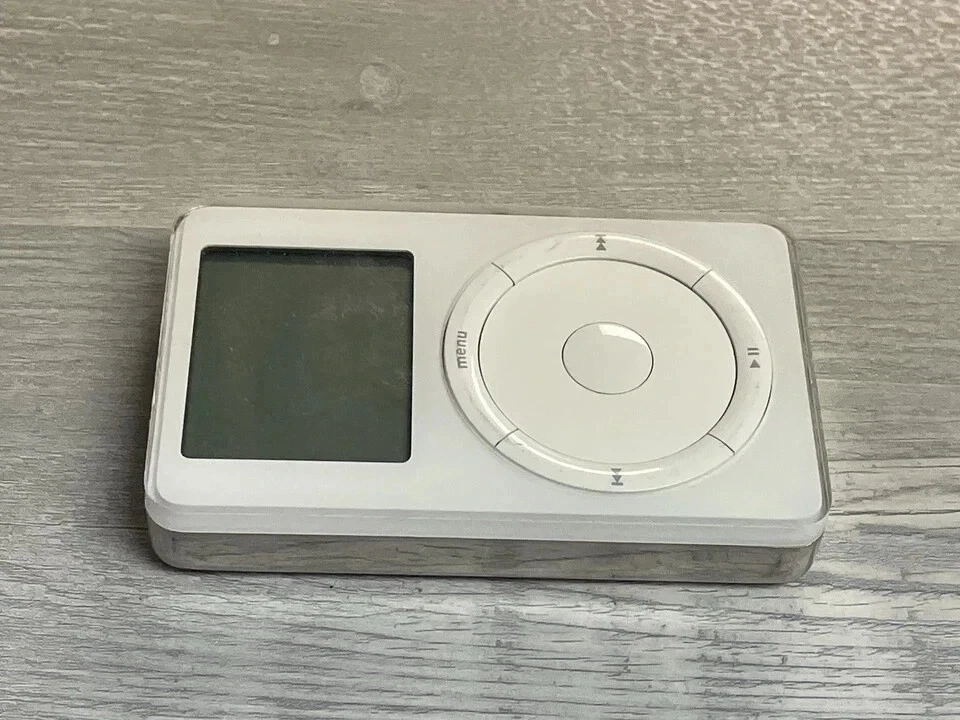 🎵🎵Apple iPod Classic 1/2/3/4th Generation White New battery Good Lot🎵🎵 - Image 2 of 4