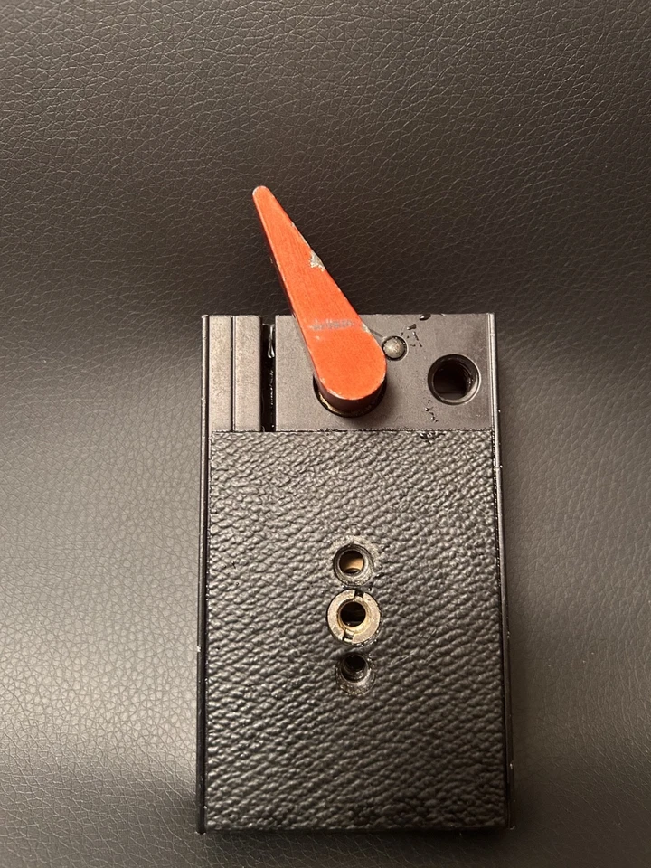 Linhof Quick II Fix  1/4"  Quick Release Plate and Holder - Image 2 of 3