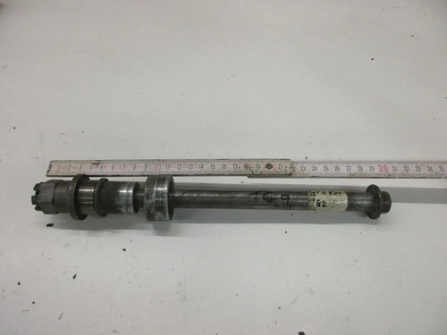 O1. Kawasaki GPZ 750 R ZX 750 G Steckachse hinten Achse Hinterrad 17 mm Felge