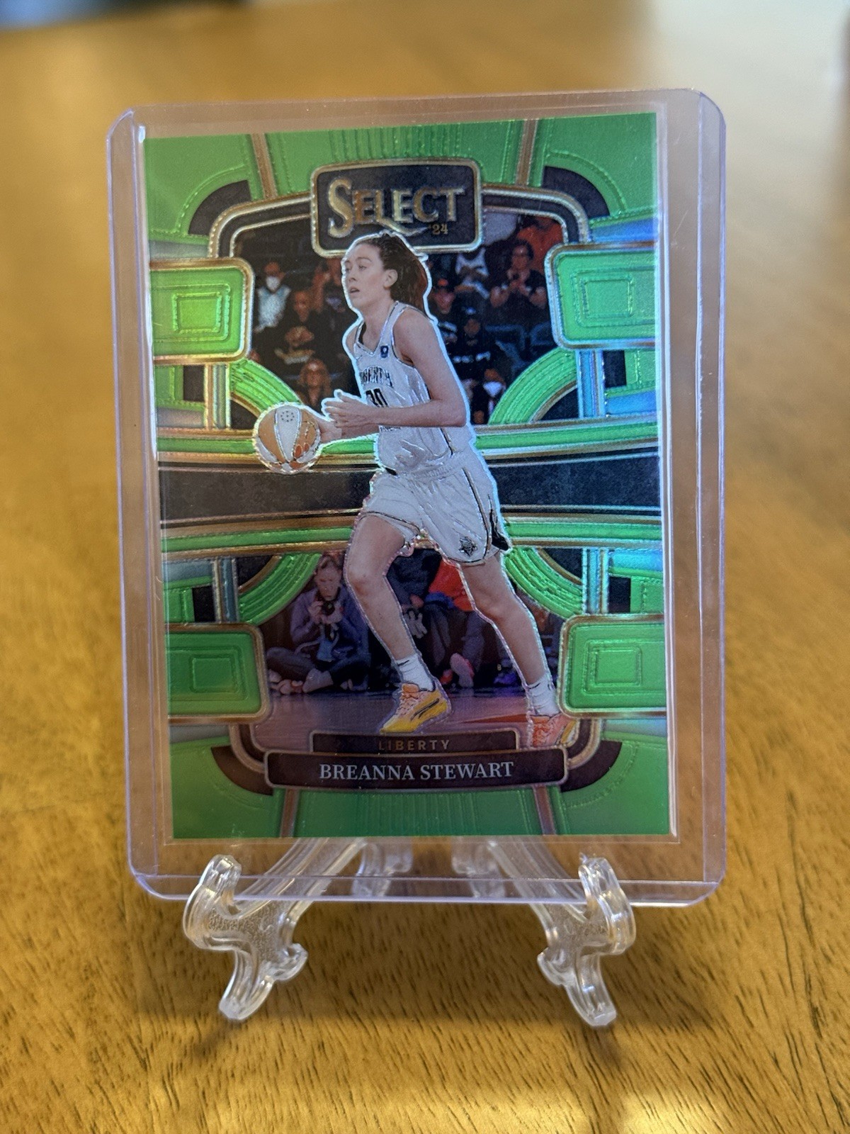 GREEN! 2024 Select WNBA Concourse #13 Breanna Stewart Neon Green Prizm /75 🔥