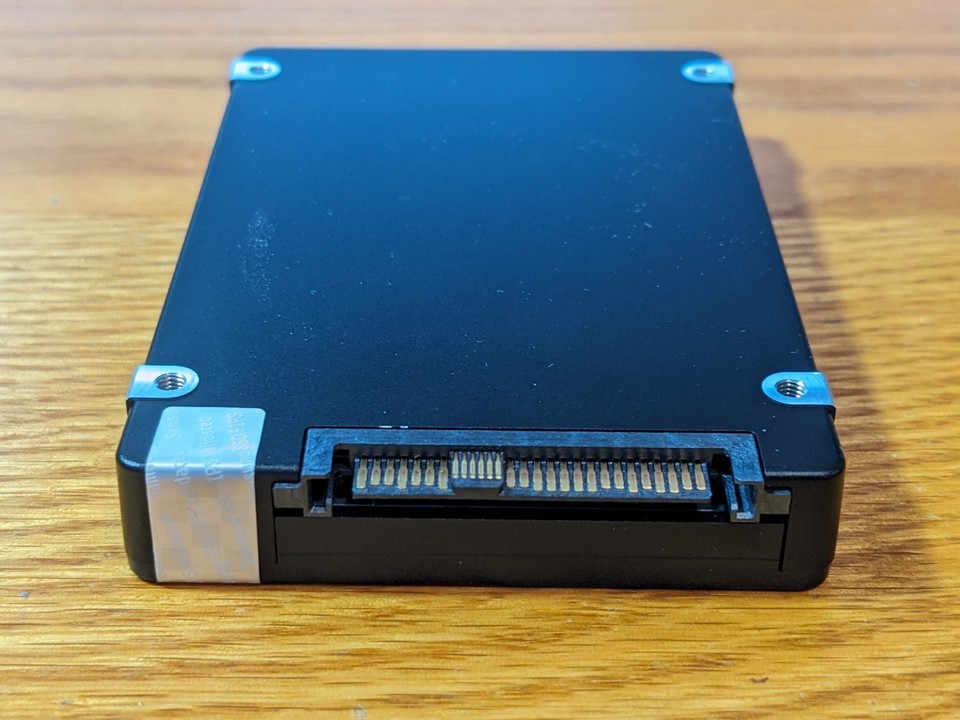 005052506 DELL EMC UNIDADE DE ESTADO SOLIDO 7,68TB 2.5 POLEGADAS PARA POWERMAX 0TS1409 Husmr7676bdp3y1 118000590 005052506