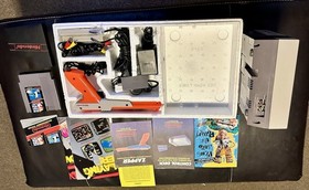 Nintendo NES Action Set Console Bundle Zapper Controllers Games Manuals Box