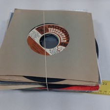 Lot of 25 45 rpm Vinyl Records for Crafts, Art, and Decorations 7 inches