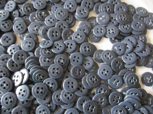 factory outlet 4 holes sewing Button Lot 200 gm. Plastic,020 - Picture 5 of 6