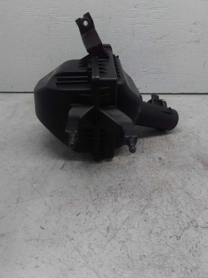 Used Left Air Cleaner Assembly fits: 2014 Infiniti Q70 VQ37VHR Left Grade A Foto 3 de 4