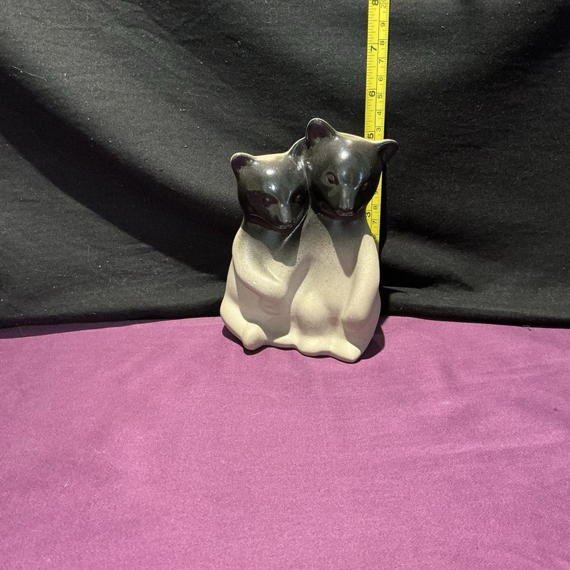 Vintage Pigeon Forge Pottery Tenn Bear Figurine Signed D. Ferguson