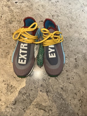 pharrell williams extra eye