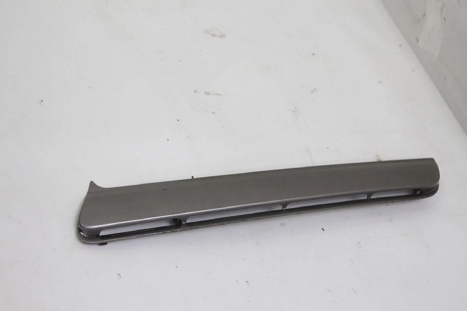 Moldura Jeep GRAND CHEROKEE 2 WJ 6178M02LH 08-1999 Foto 2 de 3