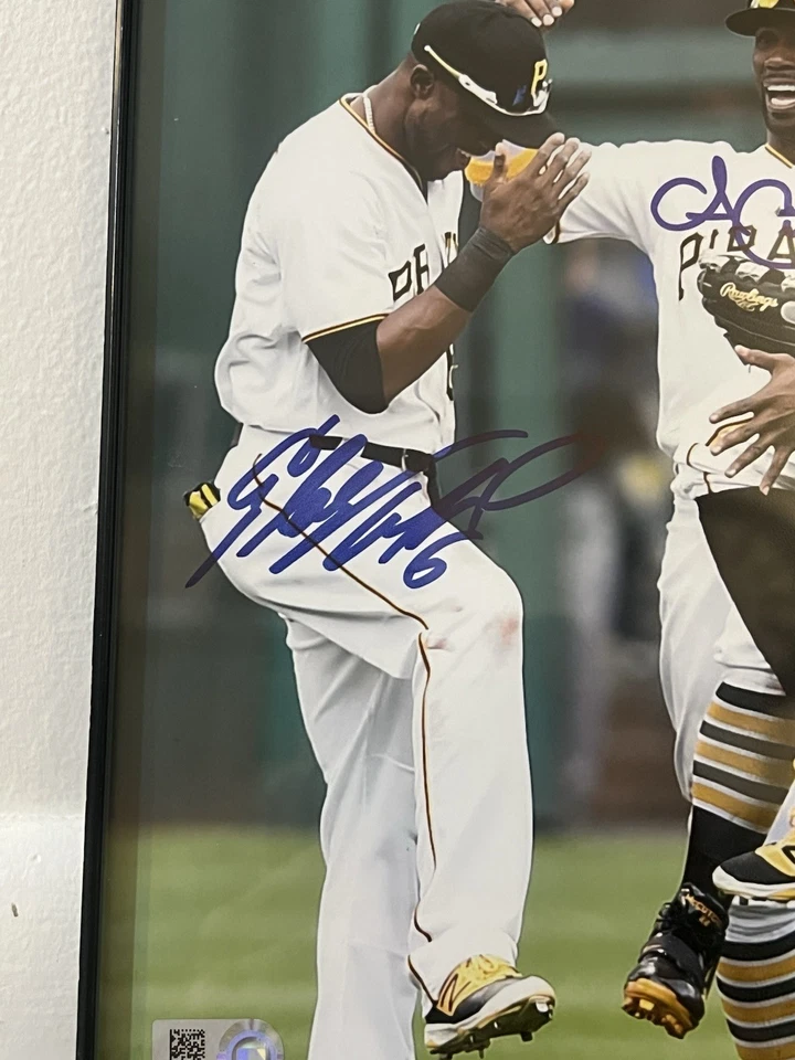 Foto firmada/enmarcada 8x10 de Andrew McCutchen, Marte, Piratas de Polanco MLB 151838 Foto 3 de 4