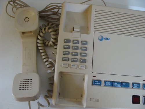 Grabadora de casete con sistema de teléfono y contestador automático vintage de AT&T modelo 1520 - Imagen 2 de 4