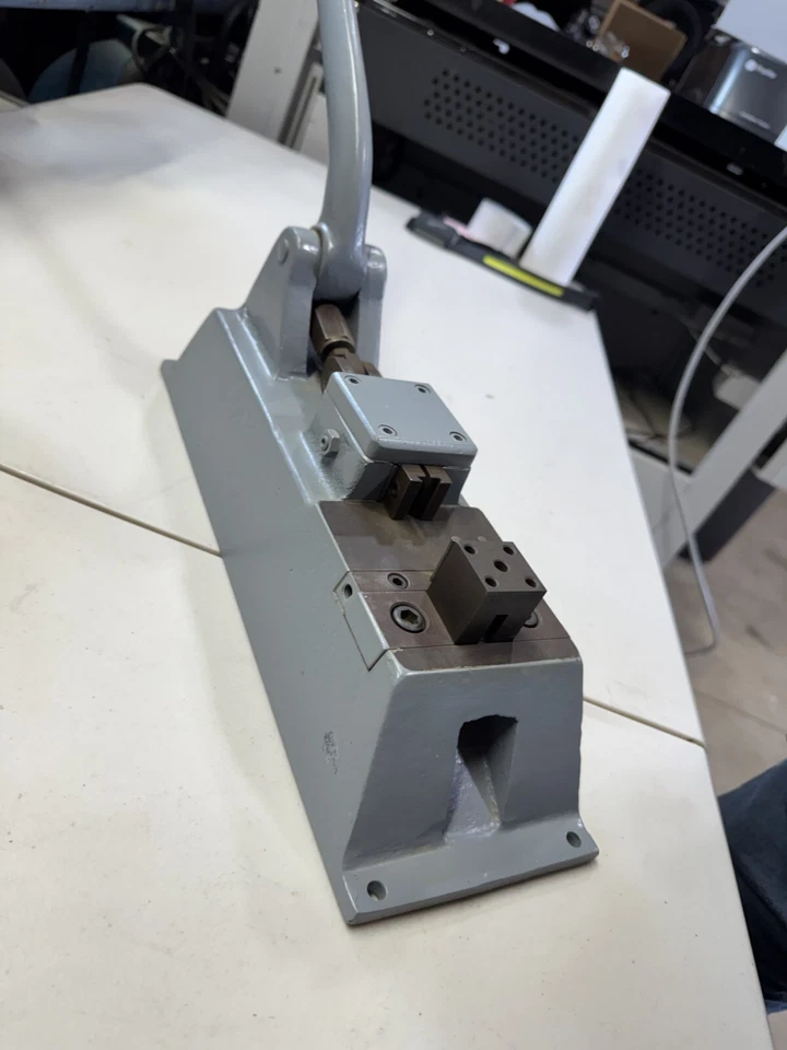 RESTAURADO Multiforme Bridger J.A RICHARDS RBM Metal Trabajo Bridger Dobladora Foto 4 de 4