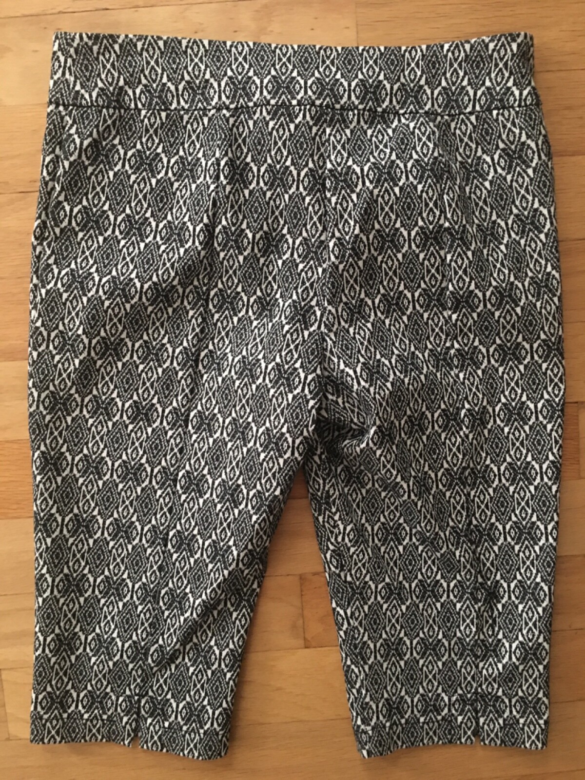 Ruby Rd. Petite Pull On Stretch Cropped Capri Pan… - image 2