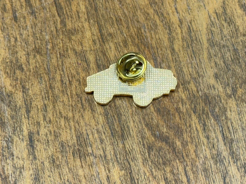 Vintage Phoenix Coyotes Pin Monster Truck Off Road Vehicle 1.5" Arizona Hockey - Image 2 of 2