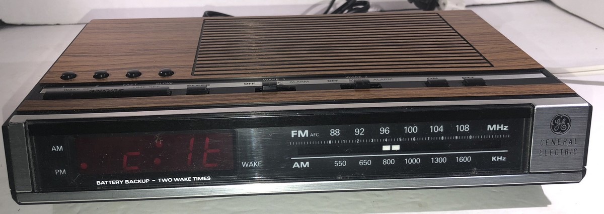 Vintage GE General Electric 7-4636D AM/FM Radio Alarm Clock Rare