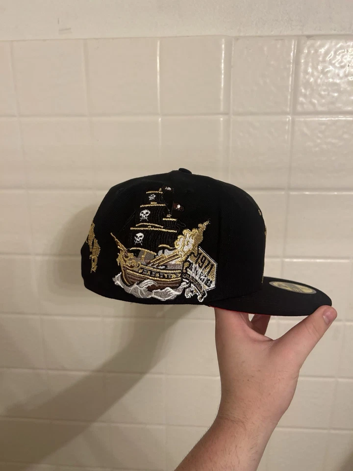New Era 59Fifty Pittsburgh Pirates Fitted Hat Black/Gold, Size 7 3/8 - Image 2 of 4