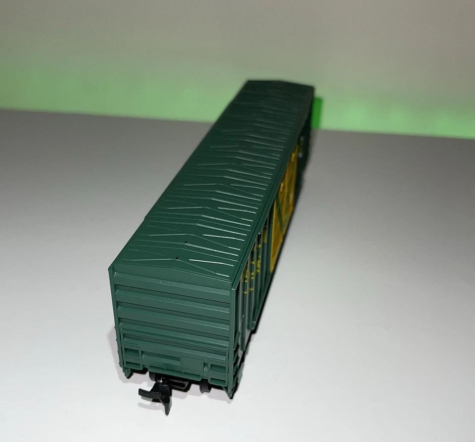 Roundhouse HO Seattle & North Coast 50' Double Door Boxcar #1207 - Image 2 of 4