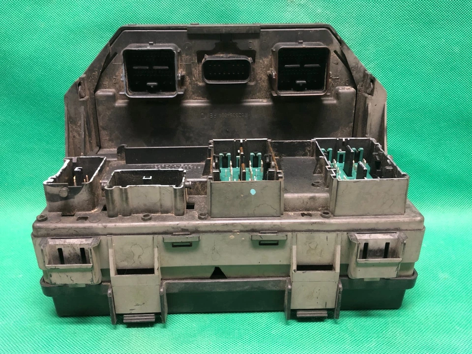 17 18 JEEP WRANGLER ТЕЛА УПРАВЛЕНИЯ НАКОНЕЧНИК ПРЕДОХРАНИТЕЛЬ КОРОБКА BCM 68303924ab - Изображение 2 из 3