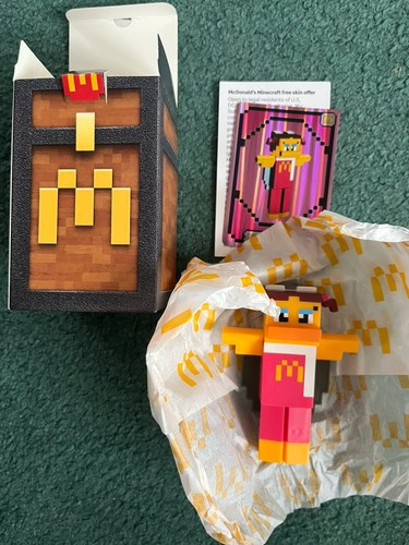 McDonald's 2025 Happy Meal MINECRAFT BIRDIE WINGS w/Card & Unused Code OPEN BOX