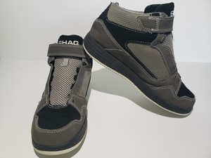 high top training shoes