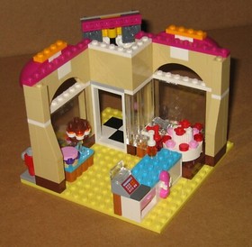 41006 LEGO Friends Downtown Bakery &ndash; 100% Complete w Instructions EX COND 2013