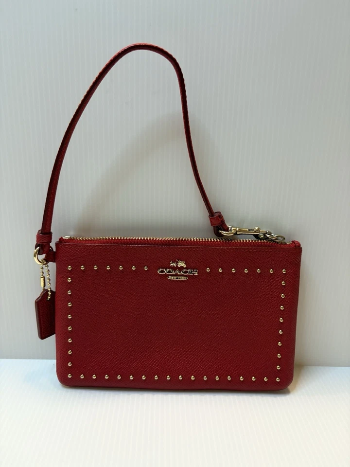  Coach New York 66503 Pequeño Rojo Tachonado Cuero Cadena Correa Muñequera Foto 2 de 4