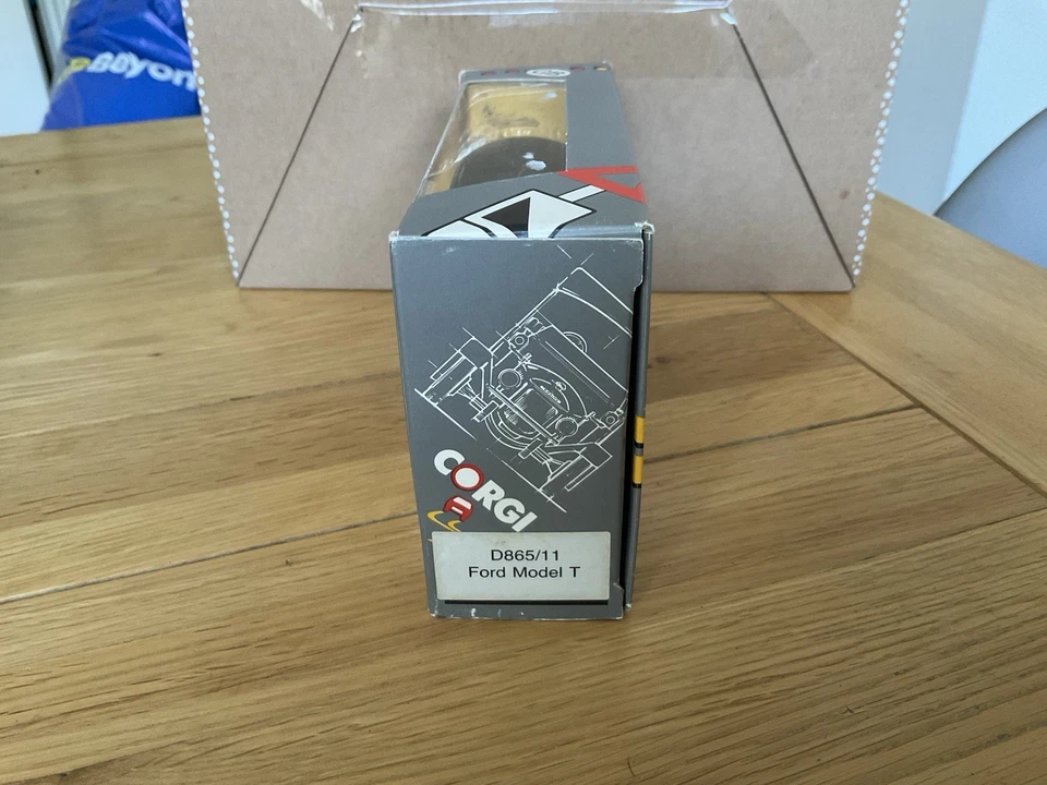 Corgi Diecast D865/11 - Ford Model T Van - Steiff - Image 4 of 4