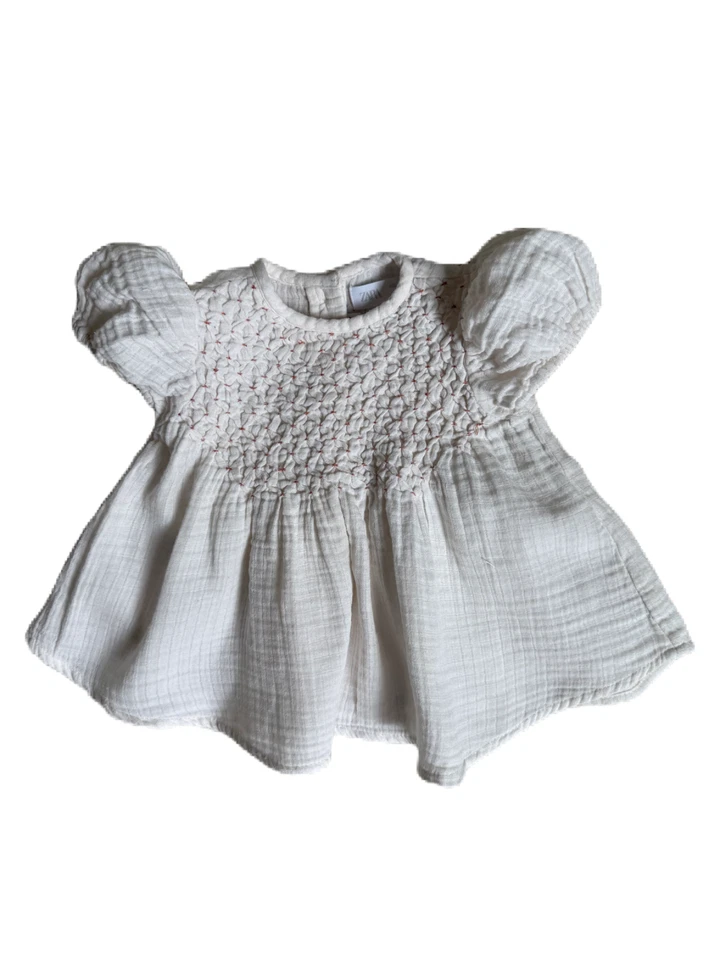 ZARA Baby Girl White Smocked Short Sleeve Tunic Top Shirt 9 12 Months - Image 4 of 4