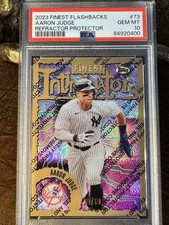 Aaron Judge 2023 TOPPS FINEST FLASHBACKS REFRACTOR With Protector /10 #73 PSA 10