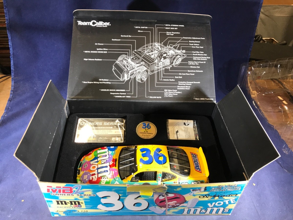 O4-99 KEN SCHRADER #36 M&M VOTE 2002 PONTIAC GRAND PRIX - 1:24