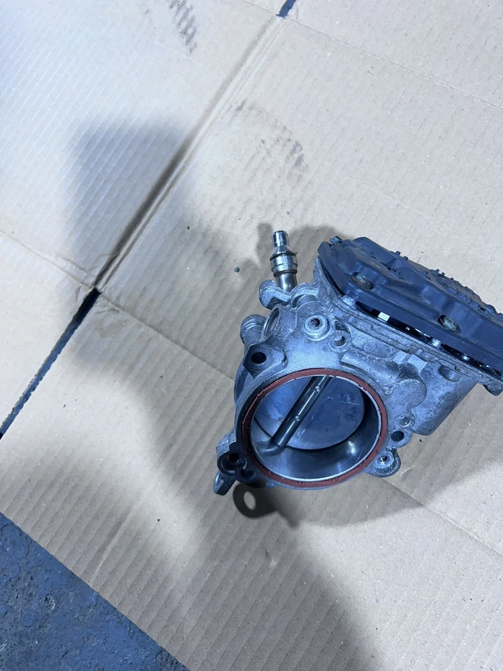 Cuerpo del acelerador OEM BMW X3 X4 SERIE G01 G02 X3M F97 X4M F98 8053336 Foto 2 de 4