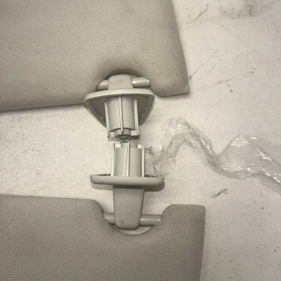 Parasoles Dodge Charger 2008-2010. Izquierda y derecha. Conductor y pasajero Foto 2 de 4