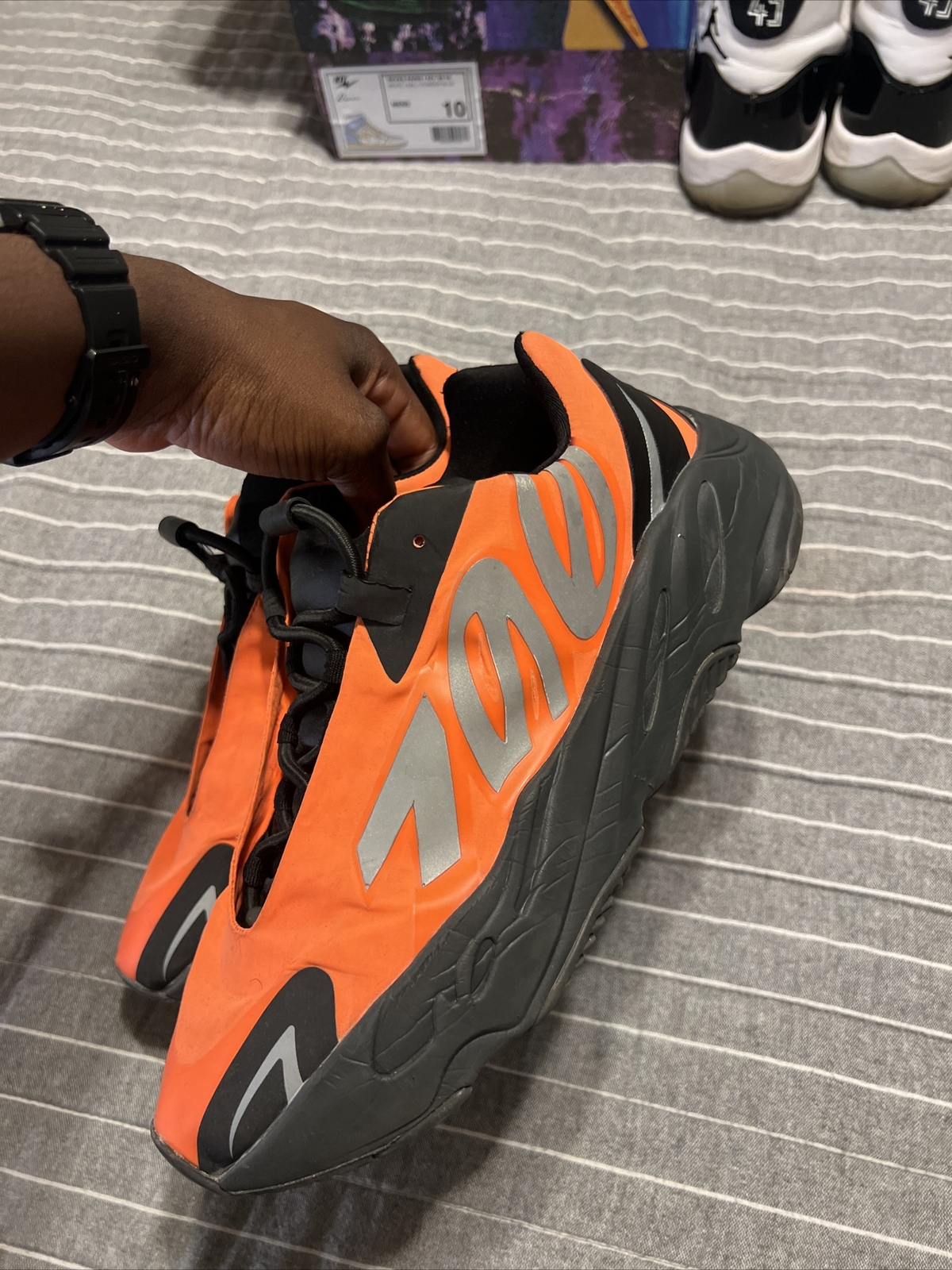 nike yeezy 700 price