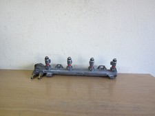 VW Golf 4 Einspritzleiste / Kraftstoffverteiler / Rohr 036133319 B