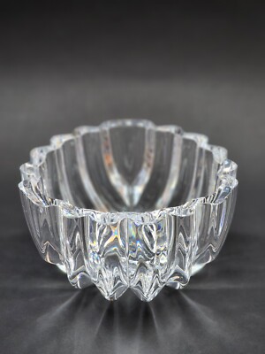 Vintage Signed ORREFORS ''ISABELLA'' Heavy Crystal Scalloped Bowl Signed